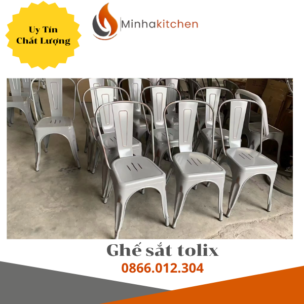 Ghế Tolix xếp hàng tại kho quán nướng